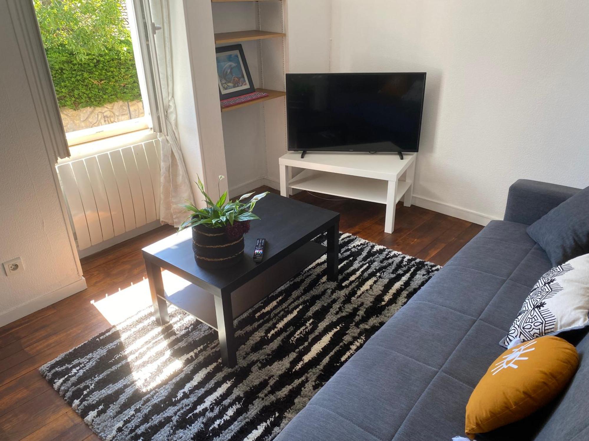 Haut De Jardin Dans Une Maison Dijon Exterior foto